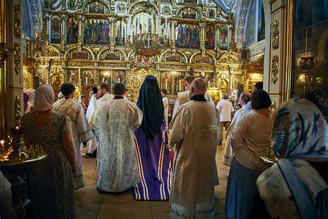 Вечерняя служба в воскресенье