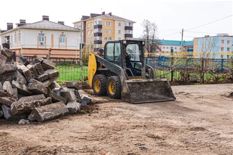 Демонтаж старых лемехов