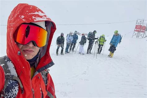 Какое снаряжение использовать при восхождении на Эльбрус в октябре?