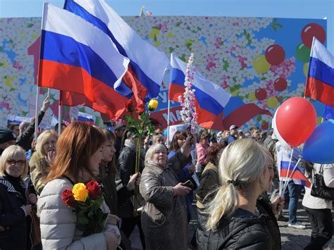 Как отмечают День весны и труда