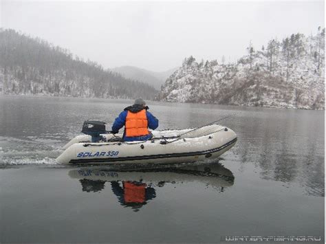 Ловля налима осенью с лодки