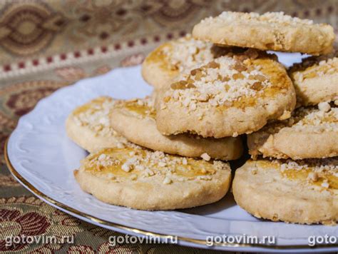 Оригинальный вариант: песочное тесто с орехами