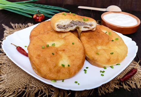 Основные отличия беляша от пирожка с мясом