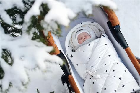 Подготовка к выписке из роддома в сентябре: основные моменты