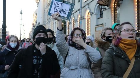 Поиск поддержки в обществе