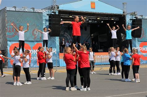 Показательные выступления на главной сцене