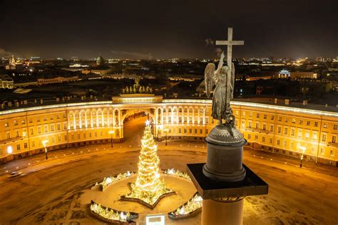 Посещение Новогоднего ярмарка на площади Независимости