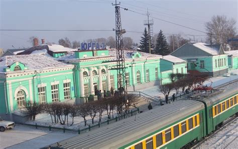 Транспортные остановки и станции метро: