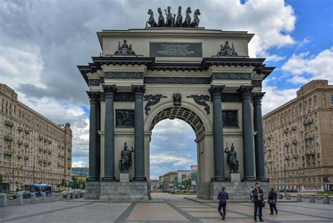 Триумфальная арка в Москве: история и значение